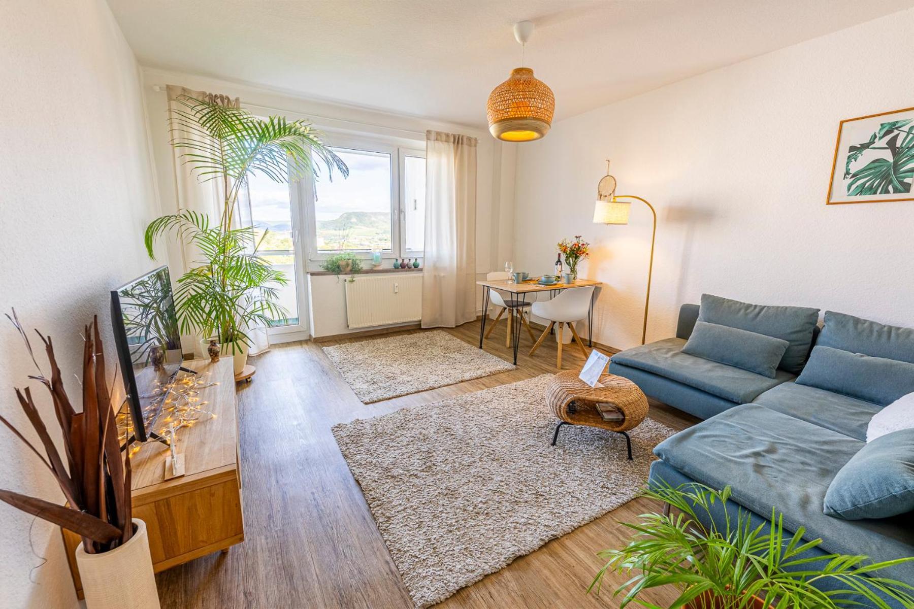 Modernes 2-Zimmer-Apartment Mit Balkon Und Netflix เยนา ภายนอก รูปภาพ
